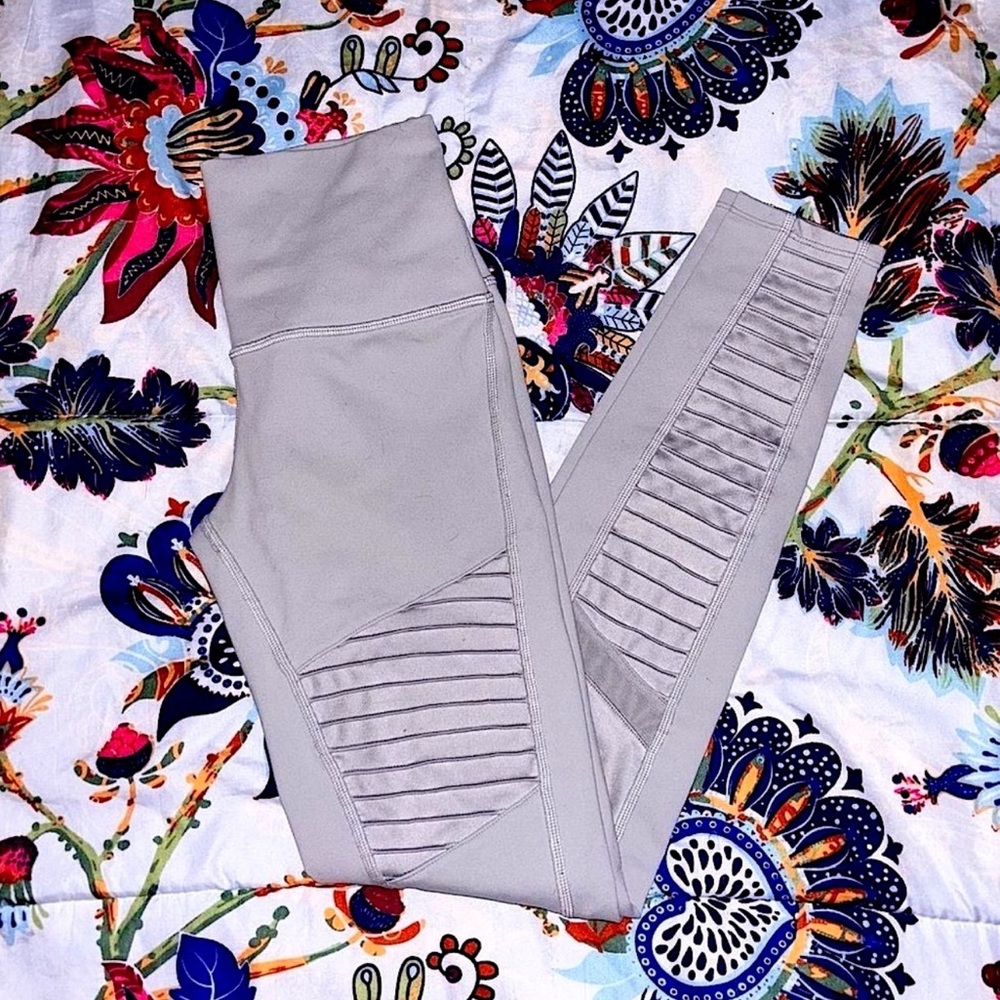 Alo Yoga High Waisted Moto Leggings | XS